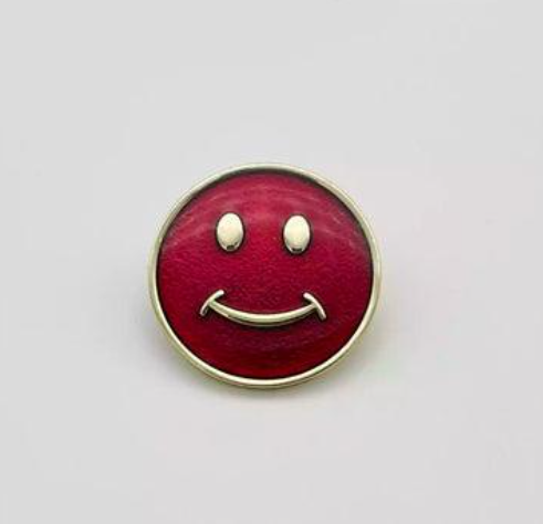How to design a pin badge