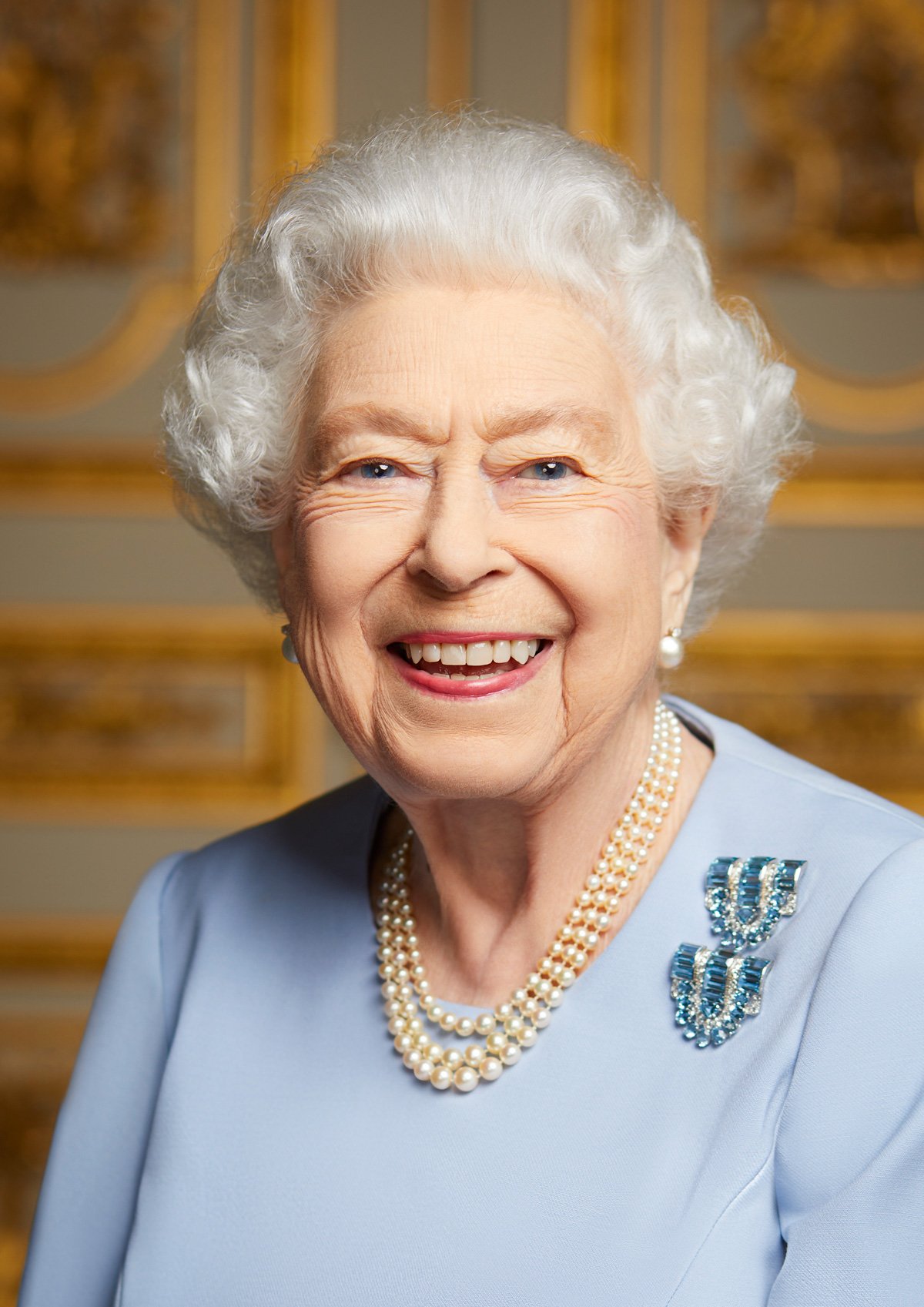 Queen Elizabeth Height: Discover the Truth Now