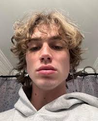 Vinnie Hacker Height: Everything You Need to Know